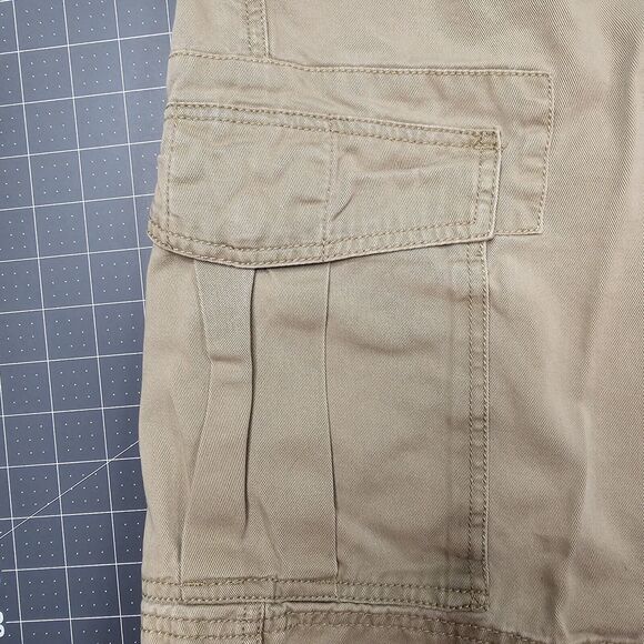 Levis Cargo Shorts Mens 36x10 Tan Baggy Loose Y2K 90s Streetwear Skater Preppy - Picture 4 of 14